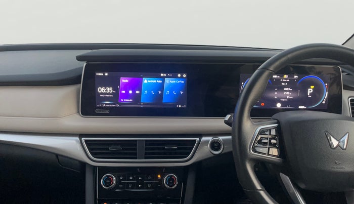 2022 Mahindra XUV700 AX 7 LUXURY P AT 7 STR, Petrol, Automatic, 44,614 km, Air Conditioner