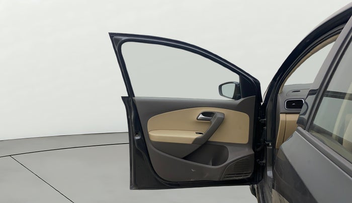 2016 Volkswagen Vento HIGHLINE 1.6 MPI, Petrol, Manual, 80,398 km, LHS Front Door