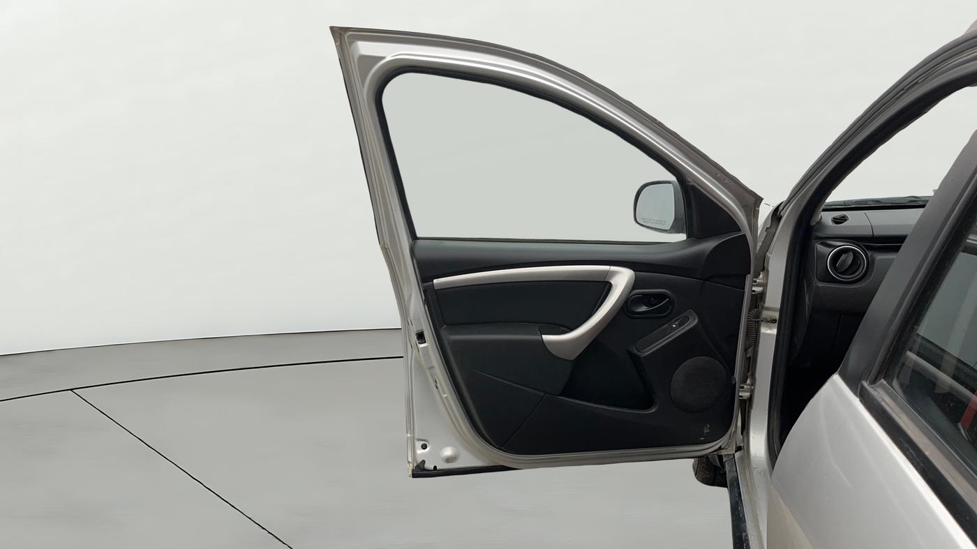 2020 Renault Duster RXS 1.5 PETROL MT, Petrol, Manual, 1,14,302 km, LHS Front Door