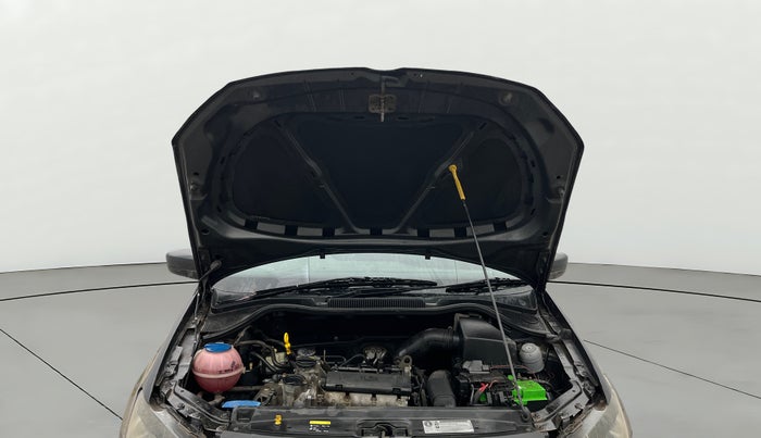 2015 Volkswagen Polo TRENDLINE 1.2L PETROL, Petrol, Manual, 16,215 km, Open Bonet