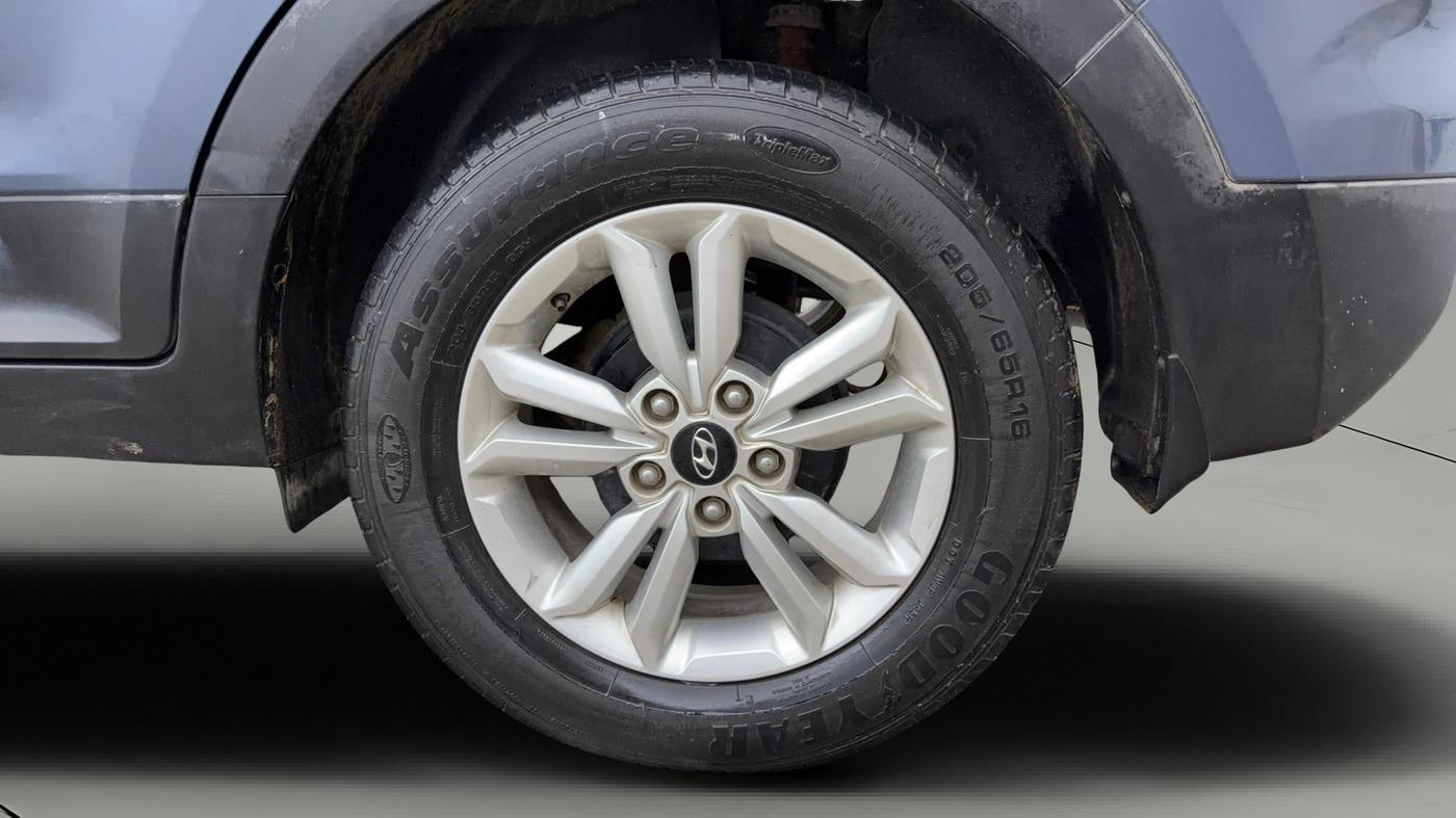 2016 Hyundai Creta SX PLUS 1.6 PETROL, Petrol, Manual, 13,317 km, Left Rear Wheel