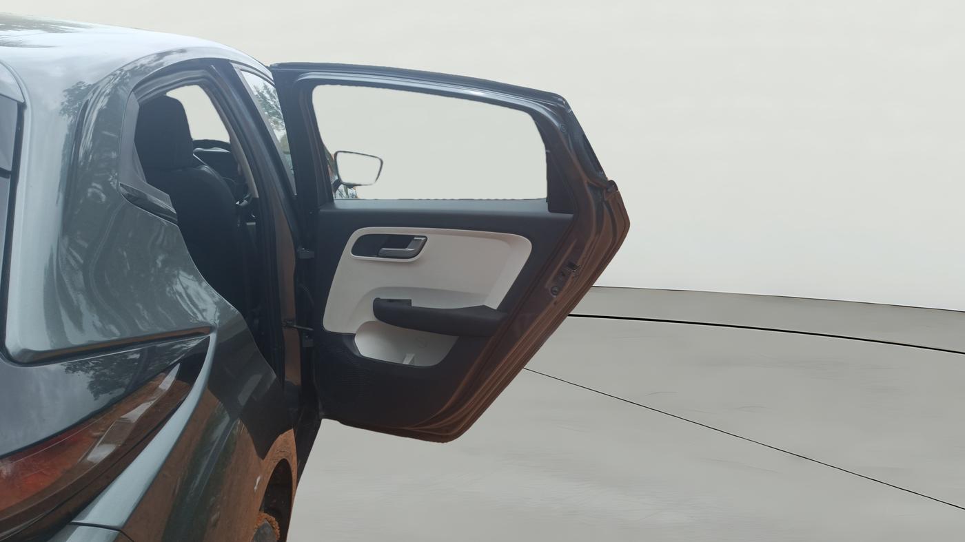 2023 Tata ALTROZ XZ Plus Sunroof i-Turbo , Petrol, Manual, 45,516 km, RHS Rear Door