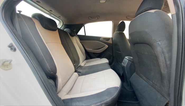 2017 Hyundai Elite i20 ASTA 1.2 (O), CNG, Manual, 1,39,563 km, Right Side Rear Door Cabin