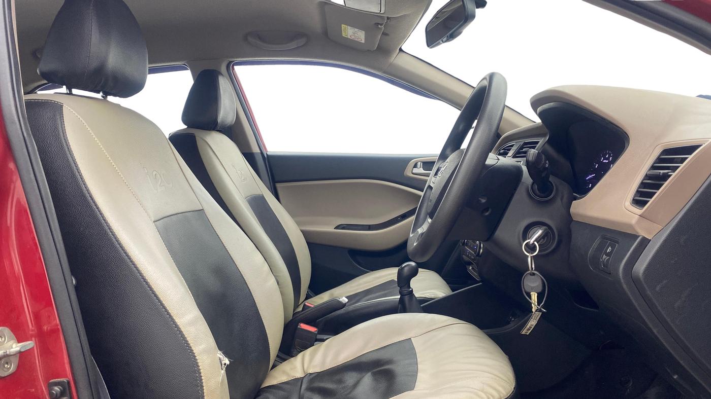 2016 Hyundai Elite i20 SPORTZ 1.2, Petrol, Manual, 72,990 km, Right Side Front Door Cabin