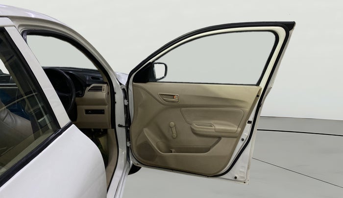 2022 Maruti Dzire LXI, CNG, Manual, 32,307 km, RHS Front Door