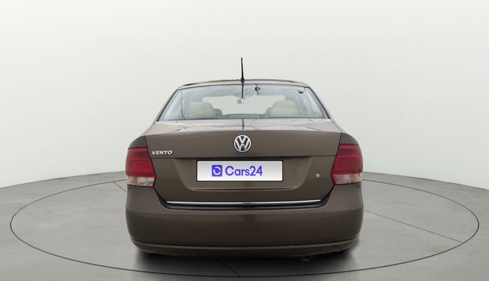 2015 Volkswagen Vento HIGHLINE 1.6 MPI, Petrol, Manual, 57,746 km, Back/Rear