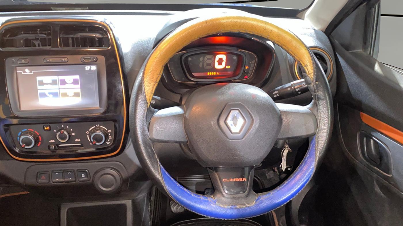 2017 Renault Kwid RXT 1.0, Petrol, Manual, 29,916 km, Steering Wheel Close Up