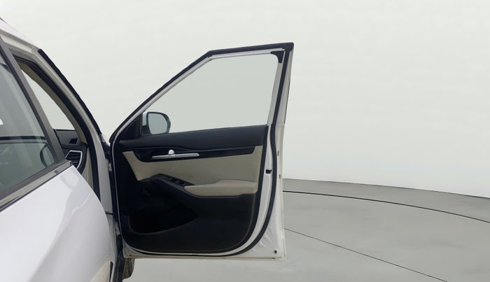 2022 KIA SELTOS HTX IVT 1.5 PETROL, Petrol, Automatic, 21,708 km, RHS Front Door