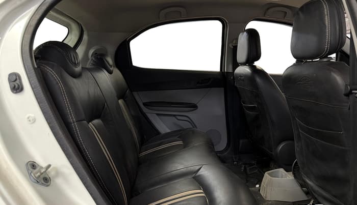 2022 Tata Tiago XT CNG, CNG, Manual, 56,191 km, Right Side Rear Door Cabin