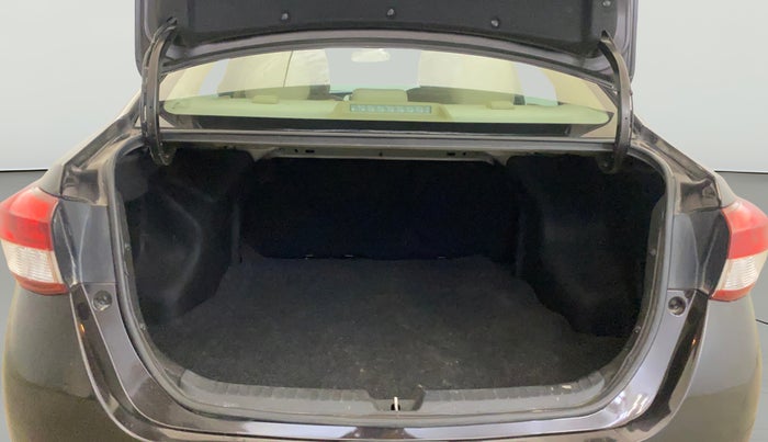 2018 Toyota YARIS J CVT, Petrol, Automatic, 69,389 km, Boot Open Zoomed View