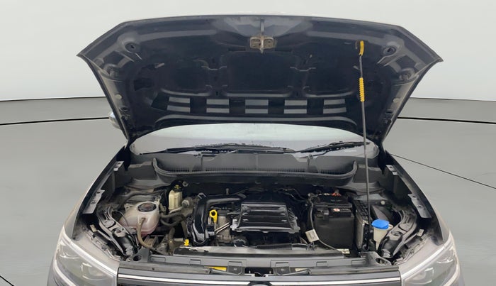 2022 Volkswagen TAIGUN TOPLINE 1.0 TSI MT, Petrol, Manual, 33,574 km, Open Bonet