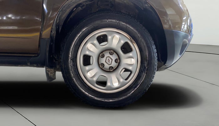 2014 Renault Duster RXL PETROL, Petrol, Manual, 37,765 km, Right Front Wheel