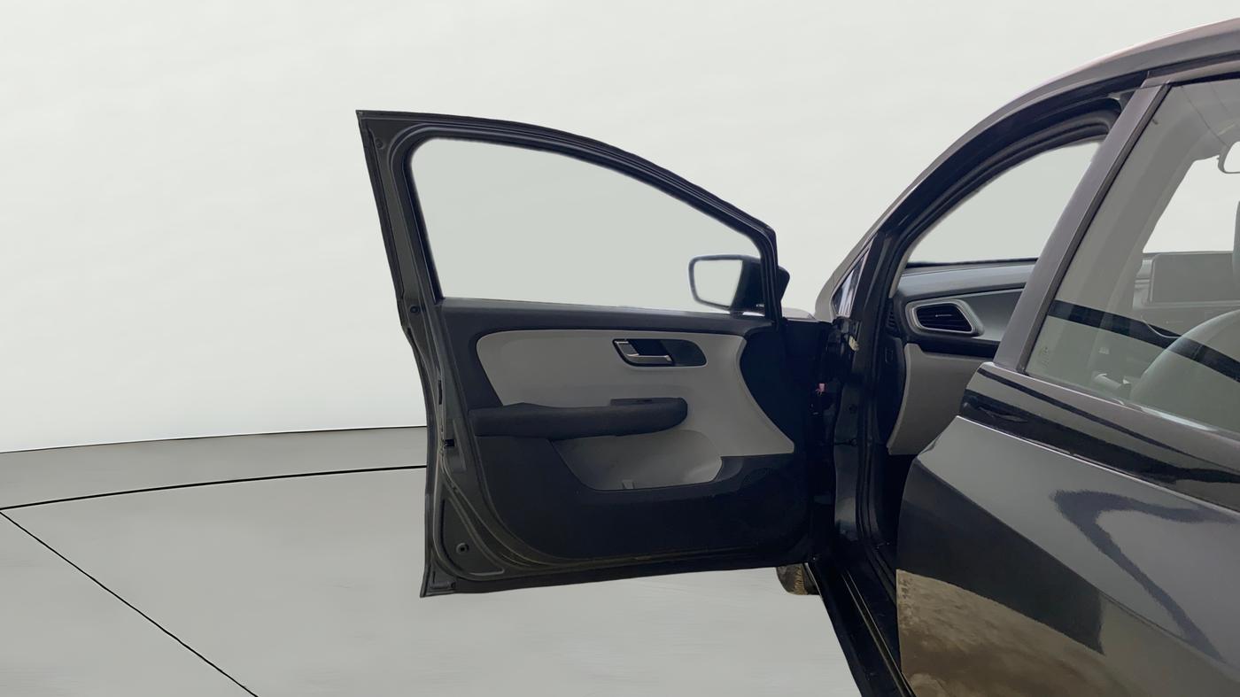 2020 Tata ALTROZ XZ PETROL, CNG, Manual, 80,571 km, LHS Front Door