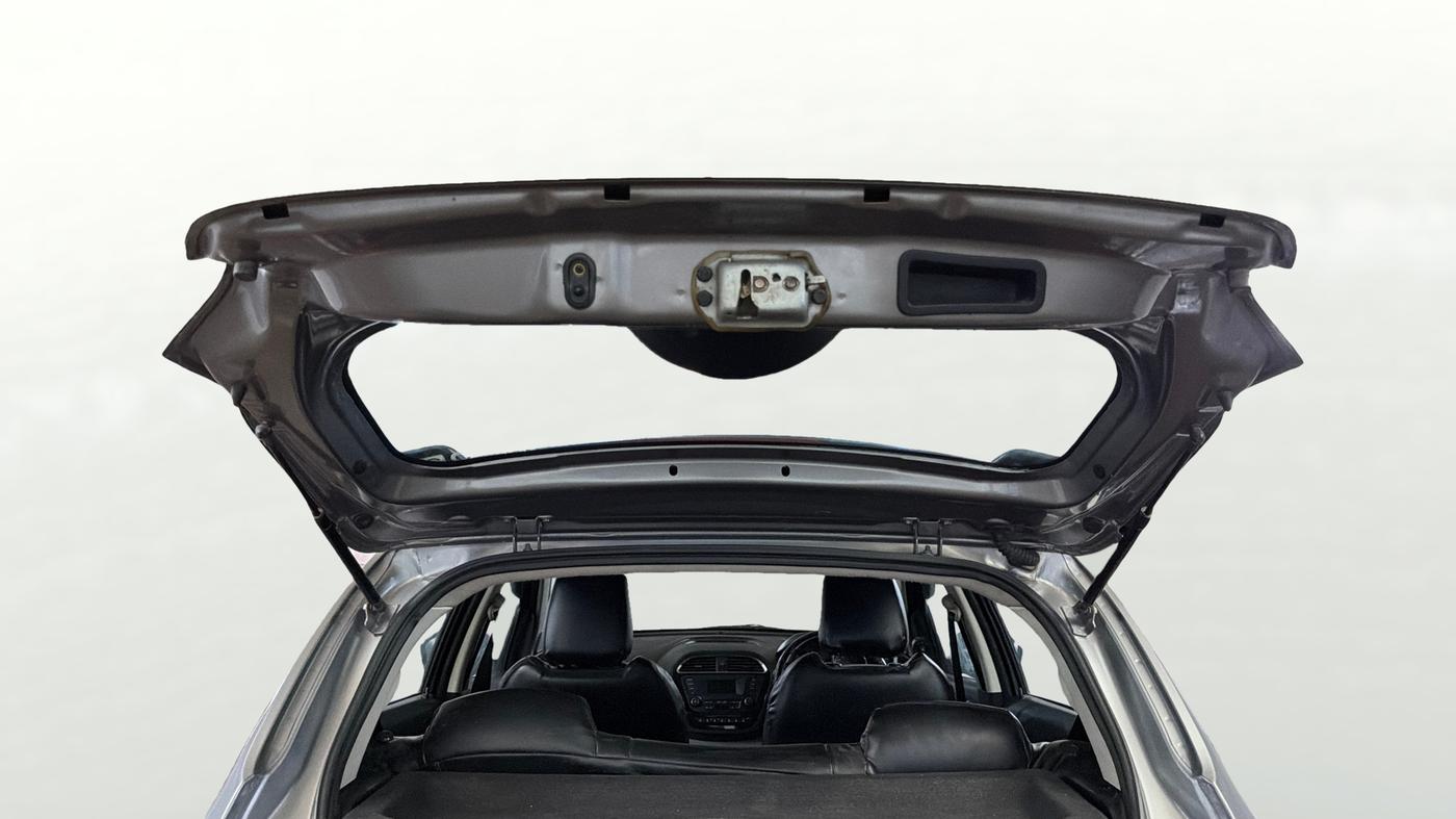 2019 Tata Tiago XZA PETROL, Petrol, Automatic, 1,01,628 km, Boot Door Open