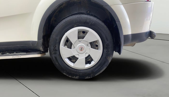 2020 Mahindra XUV500 W7, Diesel, Manual, 79,587 km, Left Rear Wheel