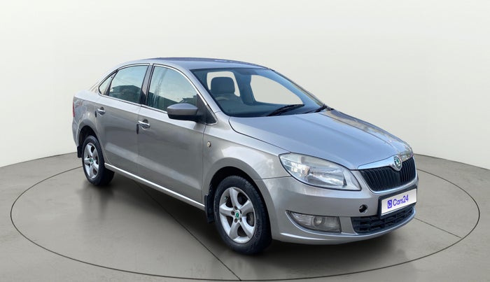 2012 Skoda Rapid ELEGANCE 1.6 MPI AT, Petrol, Automatic, 38,001 km, Right Front Diagonal