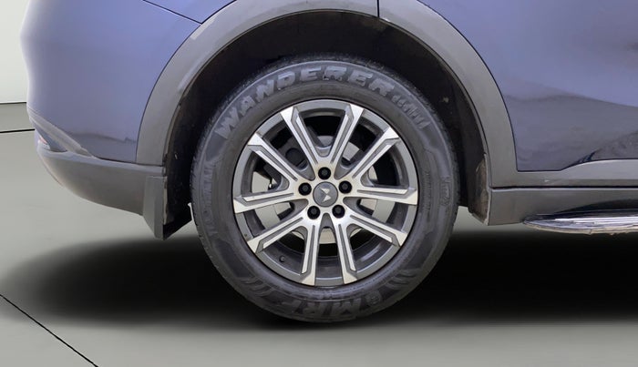 2021 Mahindra XUV700 AX 7 LUXURY P AT 7 STR, Petrol, Automatic, 73,781 km, Right Rear Wheel