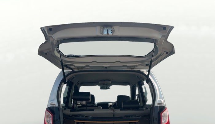 2014 Maruti Wagon R 1.0 LXI, Petrol, Manual, 61,995 km, Boot Door Open