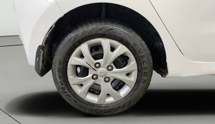 2015 Hyundai Grand i10 SPORTZ 1.1 CRDI, Diesel, Manual, 1,29,188 km, Right Rear Wheel