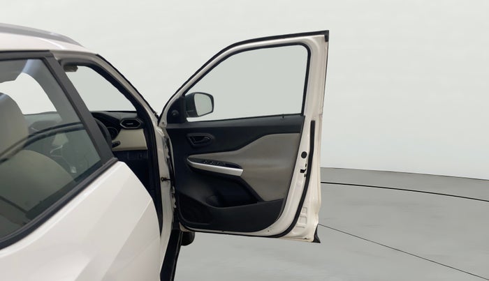 2022 Nissan MAGNITE XE, Petrol, Manual, 10,558 km, RHS Front Door