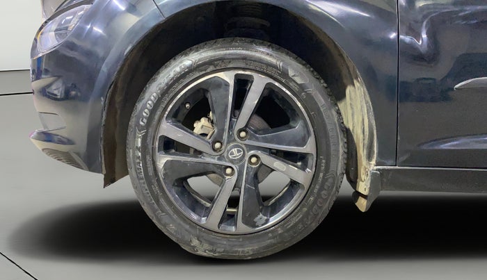 2022 Tata ALTROZ XZ PLUS PETROL DARK EDITION, Petrol, Manual, 49,986 km, Left Front Wheel