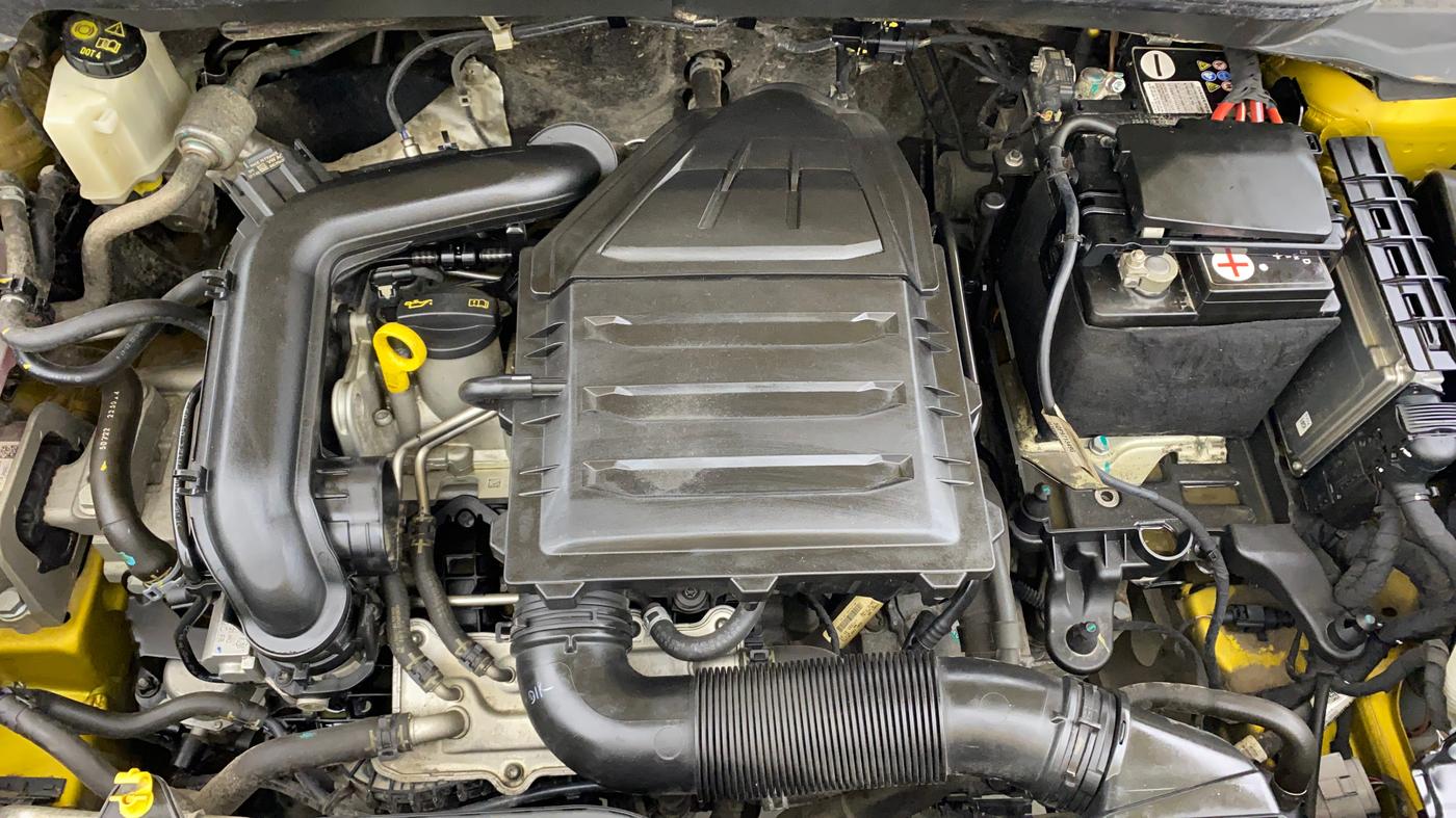 2023 Volkswagen TAIGUN TOPLINE 1.0 TSI AT, Petrol, Automatic, 34,848 km, Engine View
