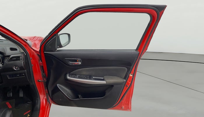 2018 Maruti Swift ZXI, Petrol, Manual, 1,34,900 km, RHS Front Door