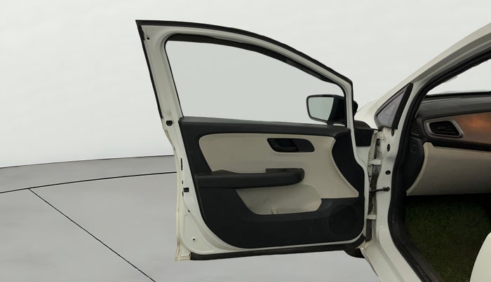 2021 Tata ALTROZ XE PETROL, Petrol, Manual, 19,605 km, LHS Front Door