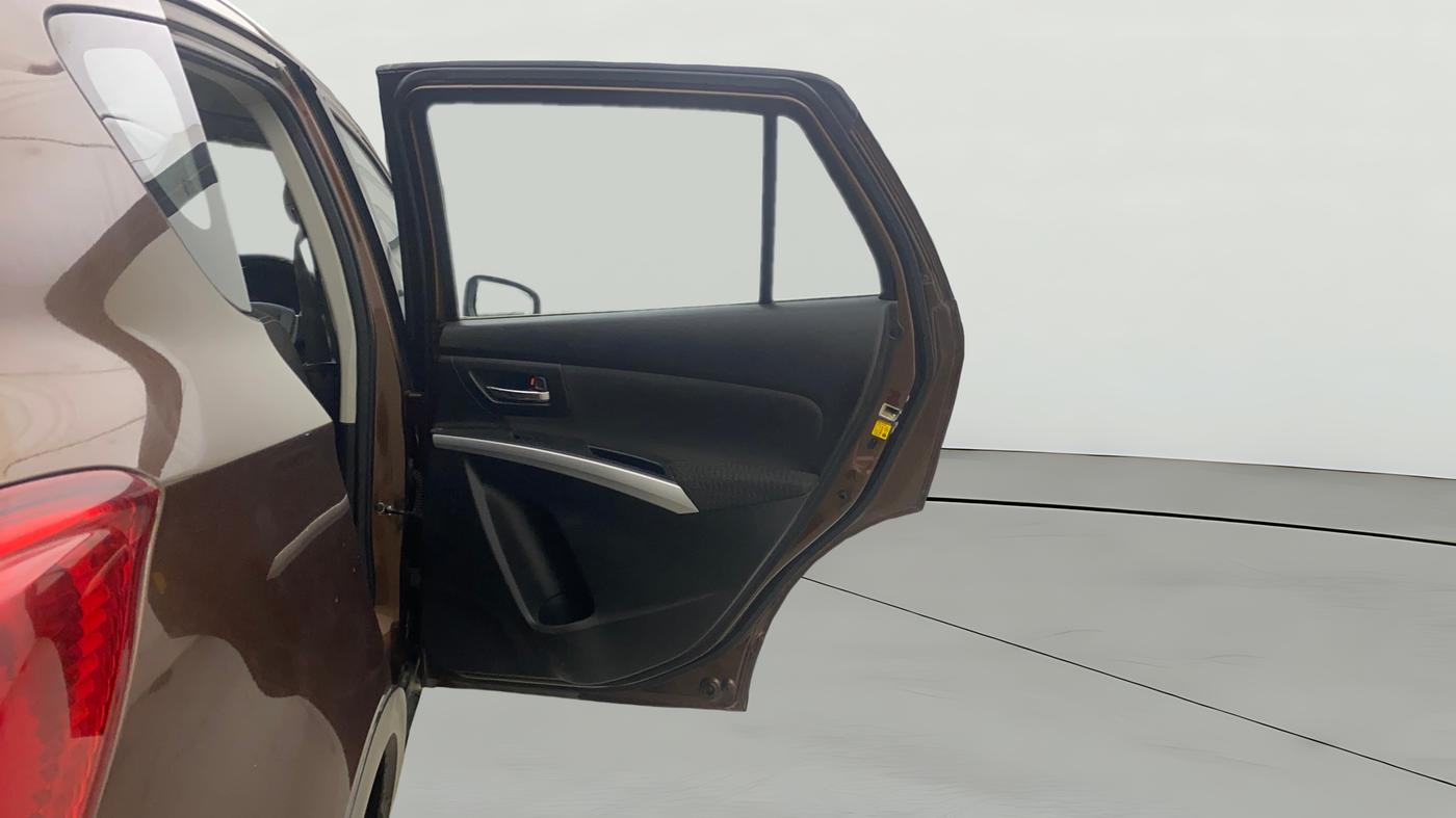 2015 Maruti S Cross ZETA 1.6, Diesel, Manual, 1,00,581 km, RHS Rear Door
