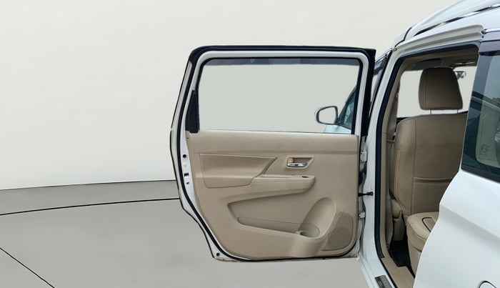 2024 Maruti Ertiga ZXI (O) CNG, CNG, Manual, 49,126 km, LHS Rear Door