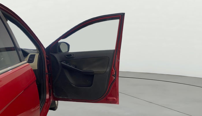 2015 Tata Zest XMS PETROL, Petrol, Manual, 1,35,821 km, RHS Front Door