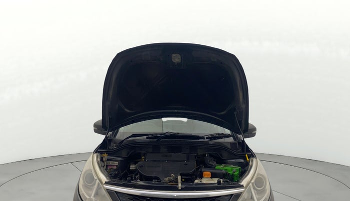 2016 Tata Zest XT 90PS DIESEL, Diesel, Manual, 73,552 km, Open Bonet