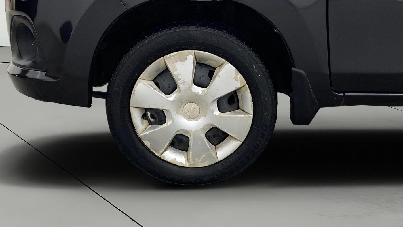 2017 Maruti Alto K10 VXI (O) AMT, Petrol, Automatic, 27,194 km, Left Front Wheel