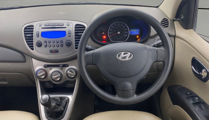 2015 Hyundai i10 SPORTZ 1.1, Petrol, Manual, 71,758 km, Steering Wheel Close Up