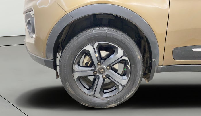 2022 Tata NEXON XZA PLUS (PREMIUM) DIESEL JET, Diesel, Automatic, 58,990 km, Left Front Wheel