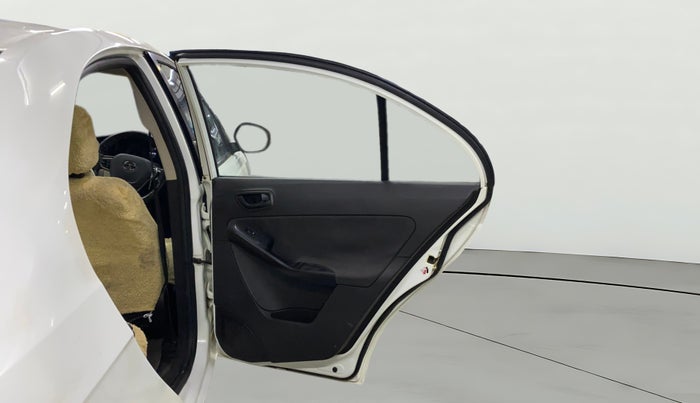 2015 Tata Zest XM 90PS DIESEL, Diesel, Manual, 32,782 km, RHS Rear Door