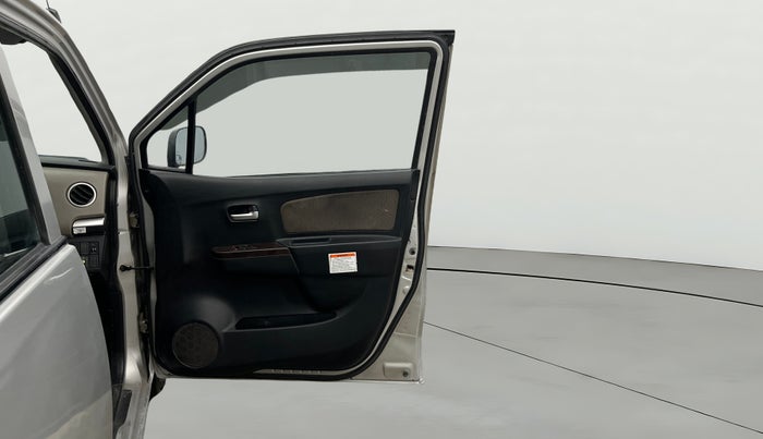 2016 Maruti Wagon R 1.0 LXI CNG, CNG, Manual, 63,948 km, RHS Front Door