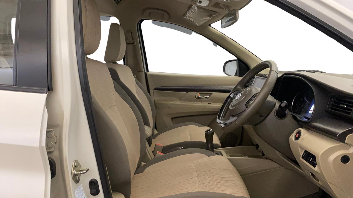 2022 Maruti Ertiga ZXI+ SHVS, Petrol, Manual, 45,498 km, Right Side Front Door Cabin
