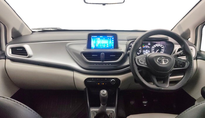 2023 Tata ALTROZ XT PETROL, Petrol, Manual, 15,498 km, Dashboard
