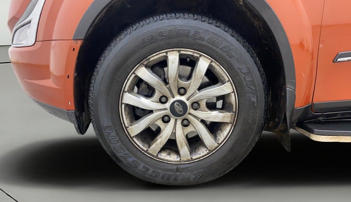 2015 Mahindra XUV500 W10, Diesel, Manual, 95,830 km, Left Front Wheel