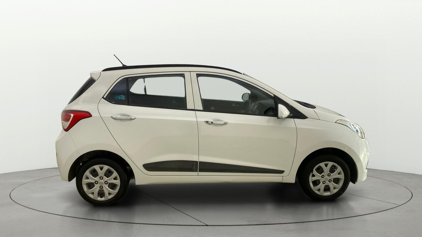 2013 Hyundai Grand i10 SPORTZ 1.2 KAPPA VTVT, Petrol, Manual, 45,242 km, Right Side View