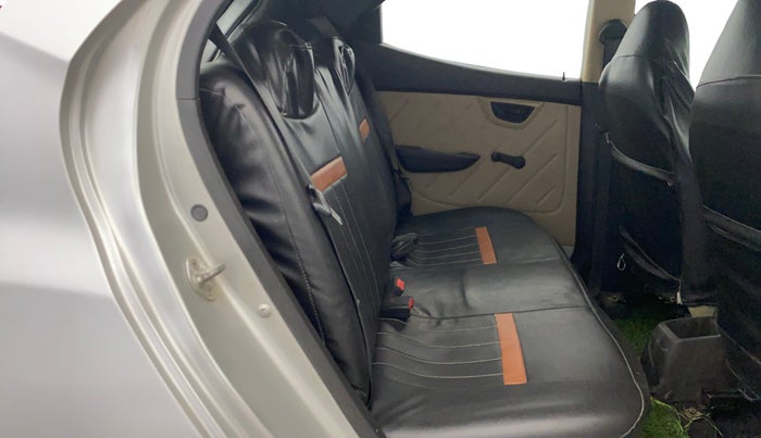 2018 Hyundai Eon MAGNA +, Petrol, Manual, 30,714 km, Right Side Rear Door Cabin