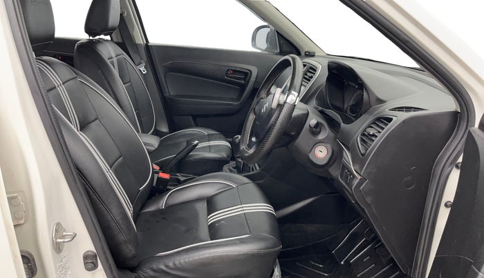 2021 Maruti Vitara Brezza LXI, Petrol, Manual, 33,530 km, Right Side Front Door Cabin