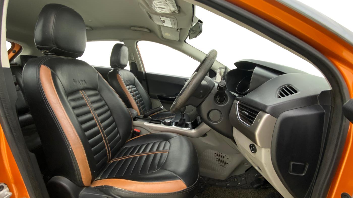 2019 Tata NEXON XZ PLUS PETROL DUAL TONE, CNG, Manual, 89,322 km, Right Side Front Door Cabin