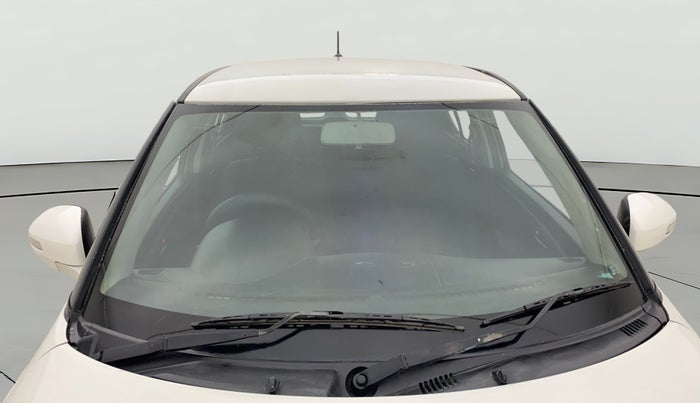 2014 Maruti Swift VXI, Petrol, Manual, 73,370 km, Front Windshield