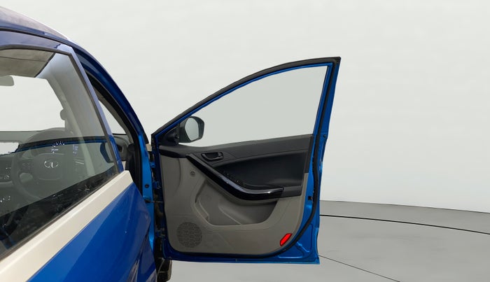 2019 Tata NEXON XM PETROL, Petrol, Manual, 55,501 km, RHS Front Door