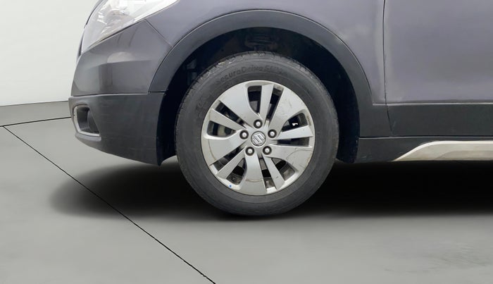 2015 Maruti S Cross ALPHA 1.6, Diesel, Manual, 1,49,991 km, Left Front Wheel