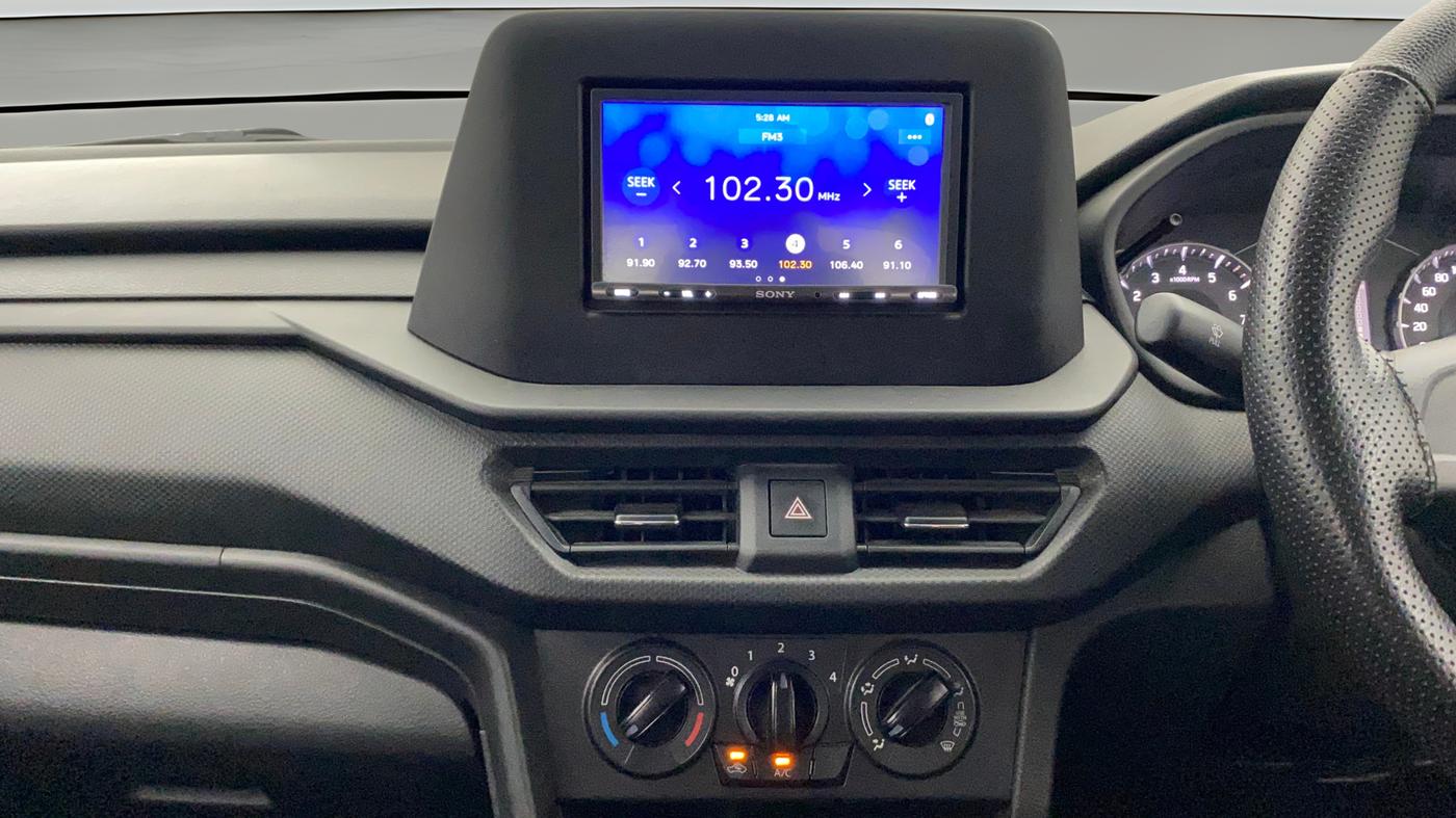 2024 Maruti BREZZA LXI, Petrol, Manual, 25,650 km, Air Conditioner