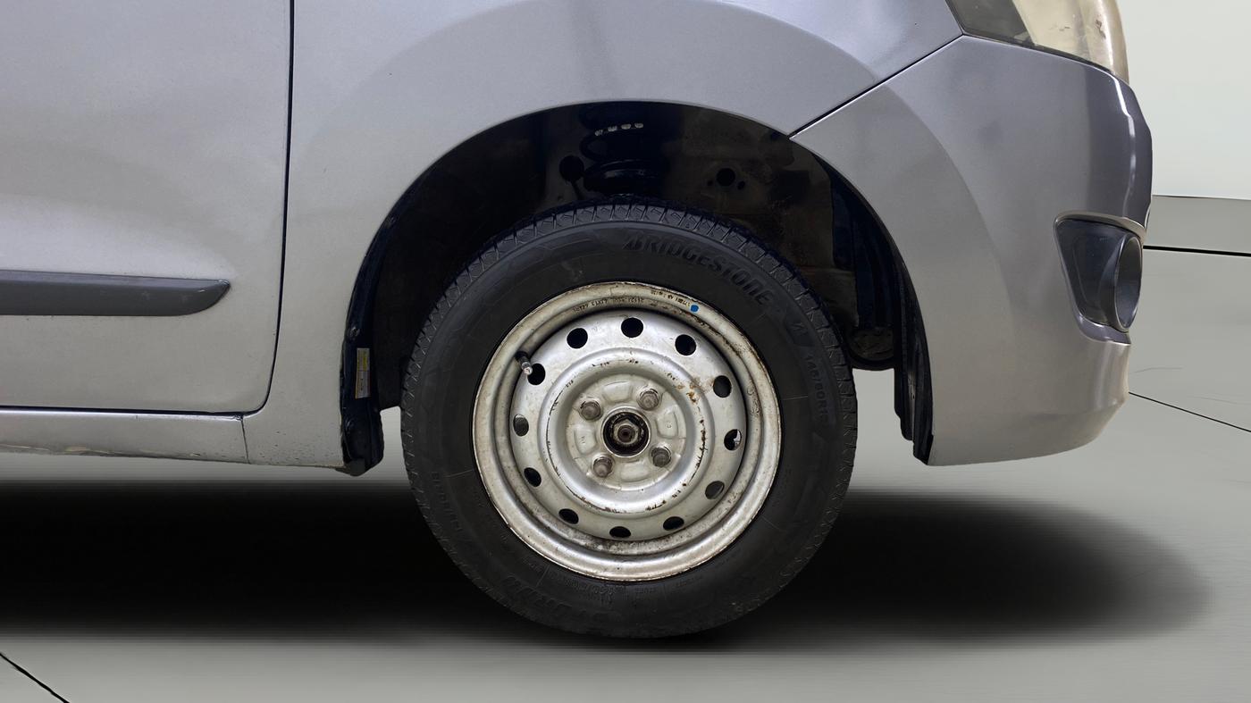 2018 Maruti Wagon R 1.0 LXI CNG, CNG, Manual, 70,117 km, Right Front Wheel