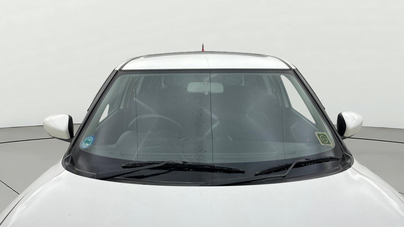 2020 Maruti Swift VXI, Petrol, Manual, 50,495 km, Front Windshield